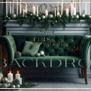 Fondo digital de sofá de terciopelo verde elegante de Navidad, Navidad, vacaciones digitales, luces navideñas, velas, fondo digital navideño