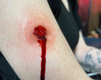 Realistic Silicone Shot Exit Wound – Handmade SFX Prosthetic for Halloween, Cosplay & Horror Makeup