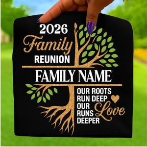 Onze wortels zitten diep png, onze liefde gaat dieper png, aangepaste familie png, familiereünie png, stamboom png, familienaamshirt png, familie png.