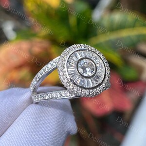 Anel de noivado feito à mão com halo de moissanita de 2,50 ct: prata esterlina 925 para noivas