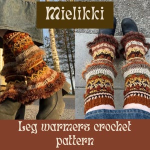 Puede incluir: Calentadores de piernas de ganchillo en tonos marrón, naranja y crema. Los calentadores de piernas presentan un diseño texturizado con flecos en la parte superior e inferior. Se muestra el texto "Mielikki" y "Leg warmers crochet pattern".