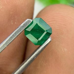 Naturlig smaragd Asscher-slipad rik grön färg 0,50 karat lös ädelsten för förlovningsring