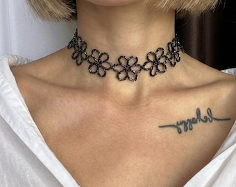 Handmade Black Seed Bead Flower Choker: Boho Y2K Beaded Necklace