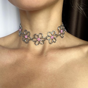Handmade Gray Seed Bead Flower Choker: Boho Y2K Beaded Necklace