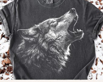 Huilende wolf PNG, vintage halftoon afbeelding van wilde dieren, realistische vintage illustratie, rustiek natuur T-shirt ontwerp, verweerde dierenprint DTF