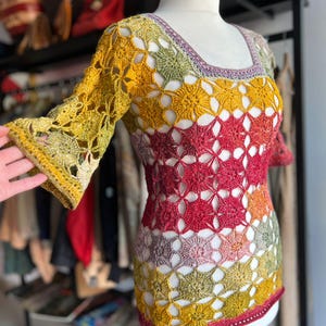 Handmade Crochet Patchwork Top – Colorful Vintage Shirt – Cotton Viscose – M/L – 67cm – Short Sleeve – Boho Festival Style