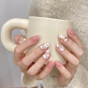 Floral 10Pcs Press On Nails Short Round Spring Style, Reusable Fake Nails.