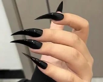 Black Werewolf Claw Press On Nails: Long Pointed Acrylic Vampire Claws