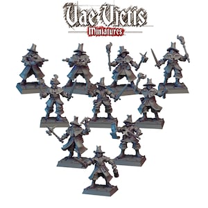 Può includere: Una collezione di dieci miniature grigie non dipinte di Vae Victis Miniatures. Ogni figura indossa un cappello a tesa larga e un lungo cappotto, tenendo in mano vari oggetti tra cui spade, balestre, torce, lanterne e pergamene su basi quadrate.
