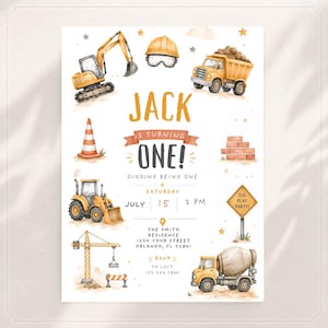 Pode incluir: Um cartão de convite de aniversário com veículos de construção em aguarela, incluindo uma escavadora, um camião basculante, um trator e uma betoneira. O texto diz JACK IS TURNING ONE! DIGGING BEING ONE, SATURDAY JULY 15 2 PM, THE SMITH RESIDENCE, 1234 YOUR STREET, ORLANDO, FL 32801, RSVP TO LUCY 123 456 7890.