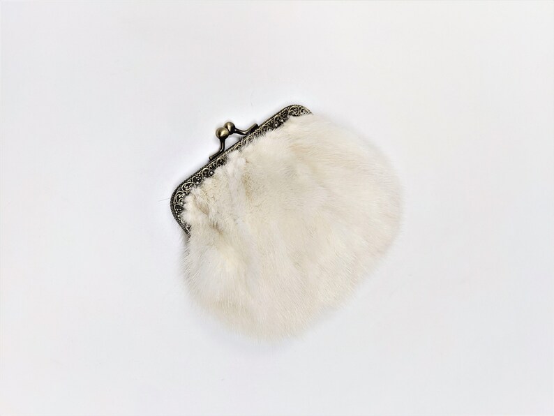 Vintage recycled mink fur wallet Upcycled genuine fur Antique vintage frame fluffy furs natural offwhite Sustainable fashion boho