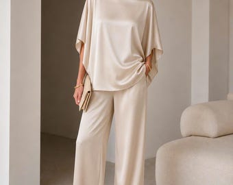 Luxe satijnen loungeset voor dames – elegante tweedelige outfit in blushroze