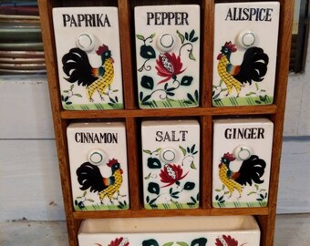 Pepper Vintage 70/'s Mod Mexican Rooster Wooden Spice Shakers Spice Dining set of 4 Paprika Garlic Salt Kitchen All Spice