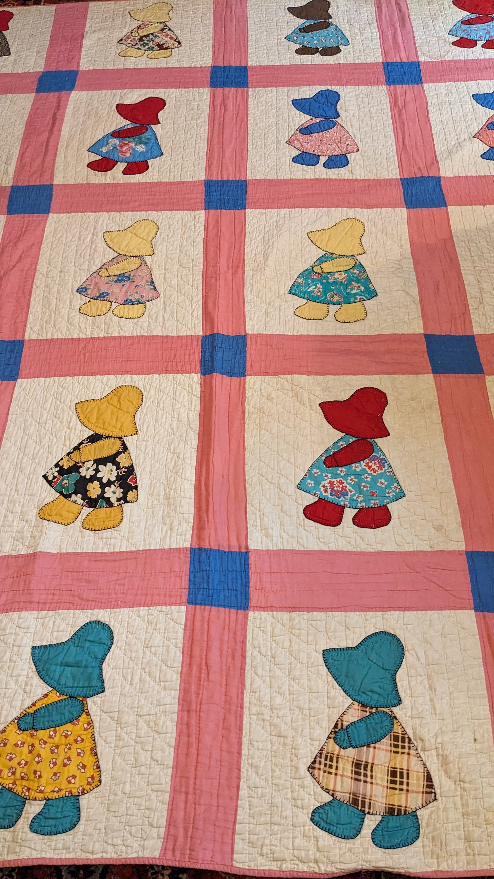 Vintage Sun Bonnet Sue Appliqued Quilt