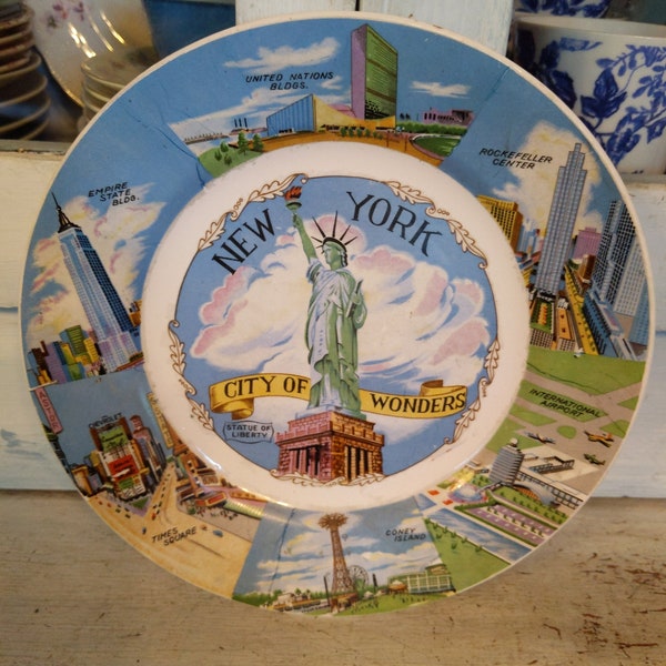 Attractive Vintage Collectible Plate Of New York City