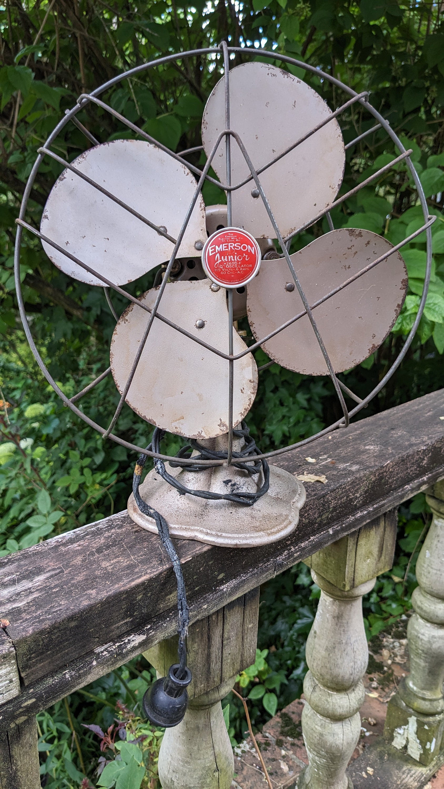 Vintage Emerson Junior 2650-F Oscillating Fan