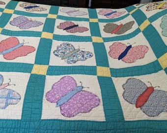 Charming Vintage Butterfly Quilt