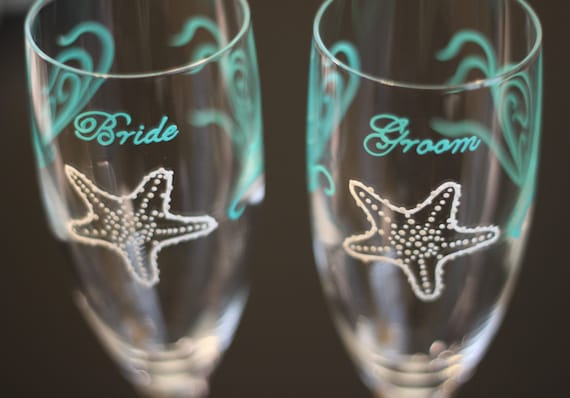 Wedding Champagne Flutes Bride and Groom Wedding Glasses Wedding Toasting Glasses Toasting Flutes Aqua and Coral