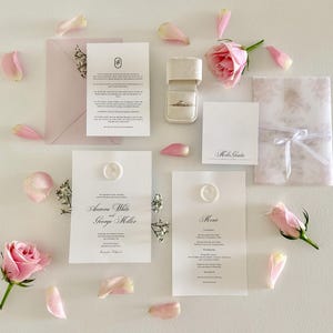 Wunderschöne Hochzeitseinladungen, Leinenpapier, Pergamentumschlag, Hochzeits-Suite, individuelle Einladung, personalisierte Einladung