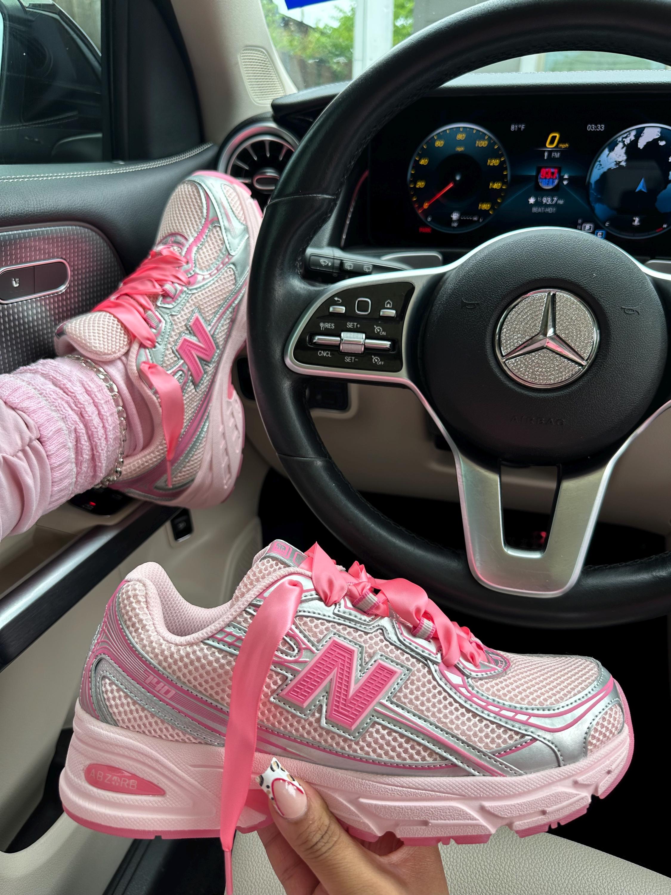 靴 New Balance Women's 740 Pink Vacation Atmos Pink x New Balance 740 'Pink Vacation' U740AP2 Release