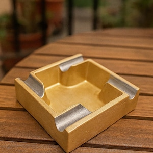 Decorative ashtray