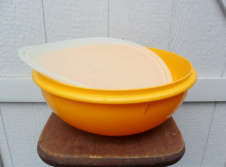 60s Large Tupperware Bowl with Lid 224 9 Yellow Fix and Mix Etsy
