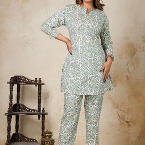 Blue Cotton Short Kurta Pant Set Co Ord Set For Women Ethnic Three Quarter Sleeve Look Floral Printed 2-Piece Set for Birthday Gift