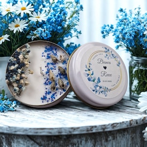 Personalized Soy Wax Candles with Dried Flowers & Crystals • Wedding Favor Candle • Bridal and Baby Shower Gift • Birthday Party Favors