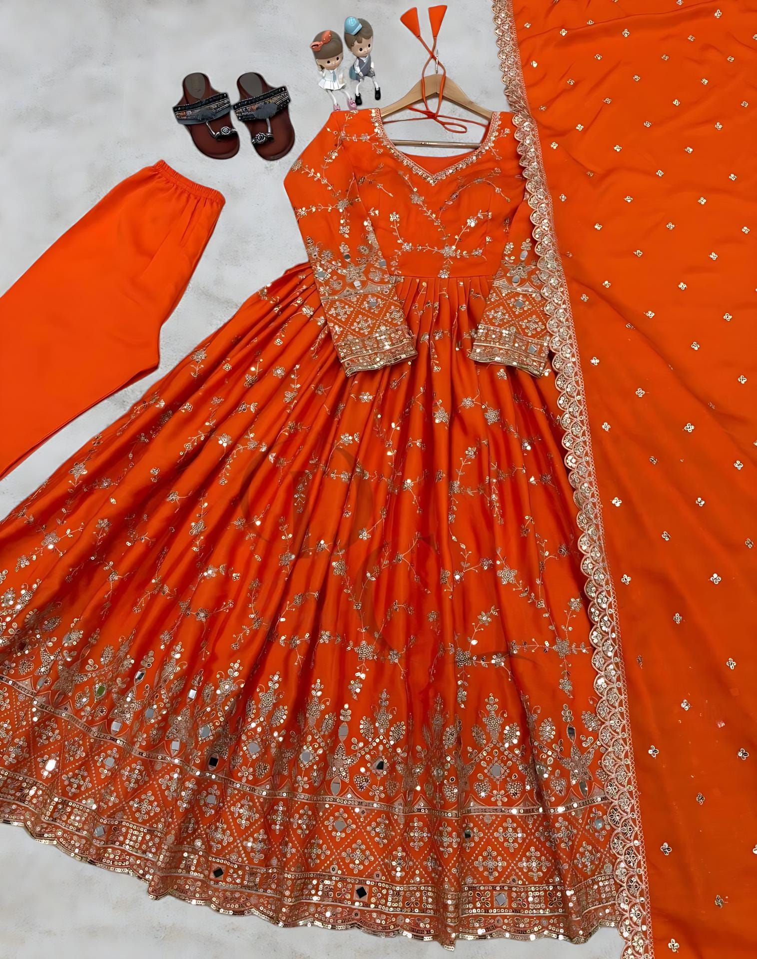 【新品】インドクルタ&ドティセット シルクインド上下セット結婚式 民族衣装 正装 新品】インドクルタ&ドティセット シルクインド上下セット結婚式