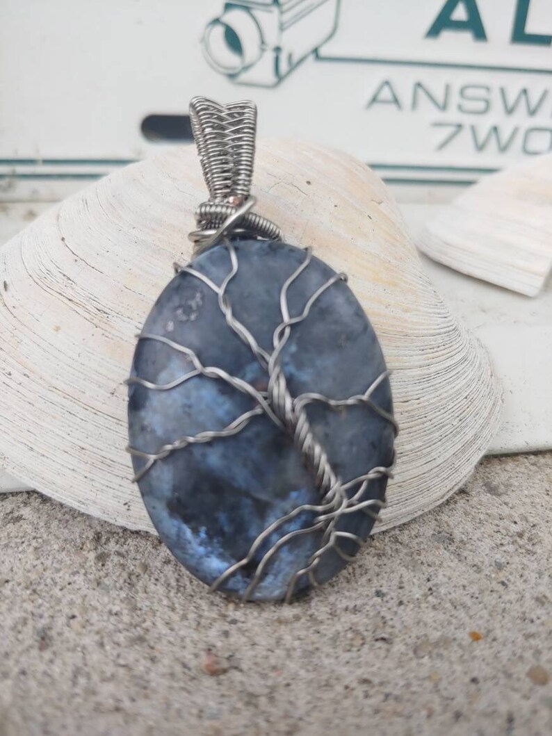 Titanium Tree of Life,Black Labradorite,Labradorite Stone,Titanium wire,Labradorite,Black Stone,Wire Tree,Wire Wrapped Pendant,Witch,Wiccan