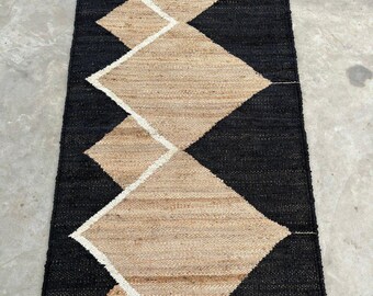Stair-Runner Handwoven Natural With Black Zicjek Pattern Hemp Jute Runner Indian Handmade Dhurrie Rug For Decor Custom Large Area Jute Rug