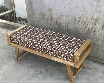 Banco de madera estilo bohemio hecho a mano con bancos de algodón estampados, asiento rústico para recibidor, reposapiés con estampado geométrico, madera maciza para un pasillo único.