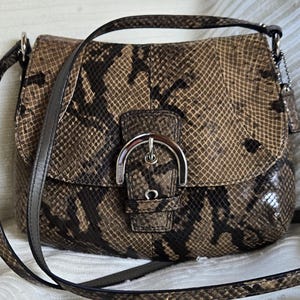 Y2K Coach Soho Crossbody Bag Patent Leather Brown/Black Embossed Python Snake - F45648