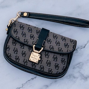 Vintage DOONEY & BOURKE - DB Logo Pattern w/Push Lock - Wristlet Purse/Wallet