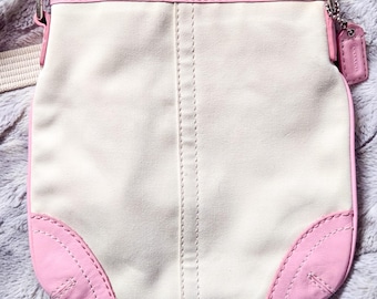 Vintage Coach Soho Swingpack Crossbody – Ivory Canvas with Baby Pink Leather Trim