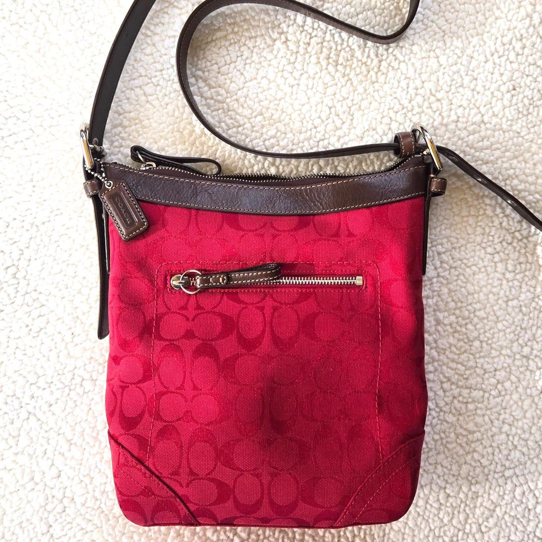 Vintage Coach Legacy Slim Duffle (style F12882) in Red Signature C ...