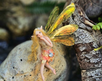 MidDreamers Ooak Seedpod Pixie Bloom