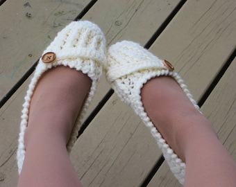 Slipper CROCHET PATTERN, US sizes 5 to 10, Woman's Slipper  Crochet Pattern, Anne Lee Slipper