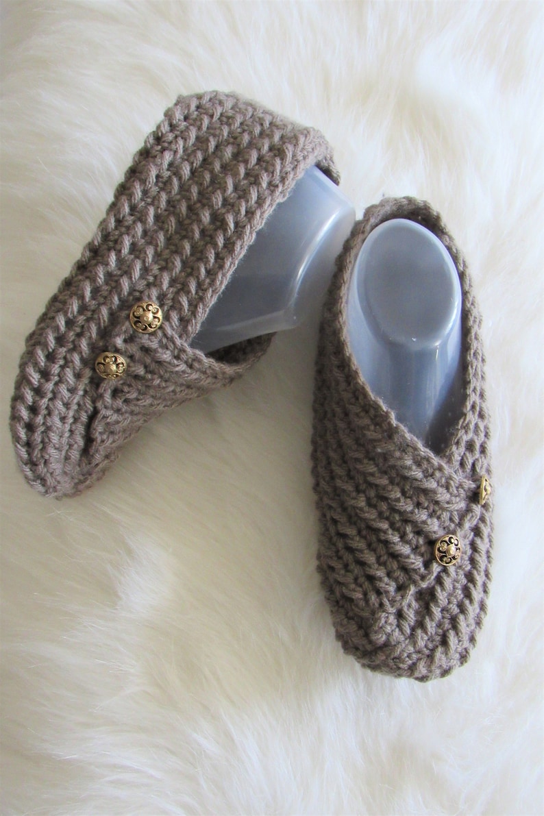 Crochet Slippers from a Rectangle, Crochet slipper pattern, in US sizes 5-10 image 5