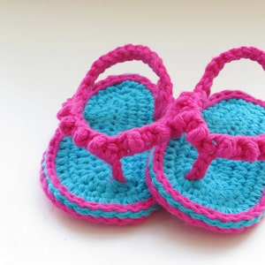 Crochet Pattern, Baby Flip Flops or Thongs for Girls, INSTANT DOWNLOAD, Crochet Pattern in 4 sizes pdf pattern image 1