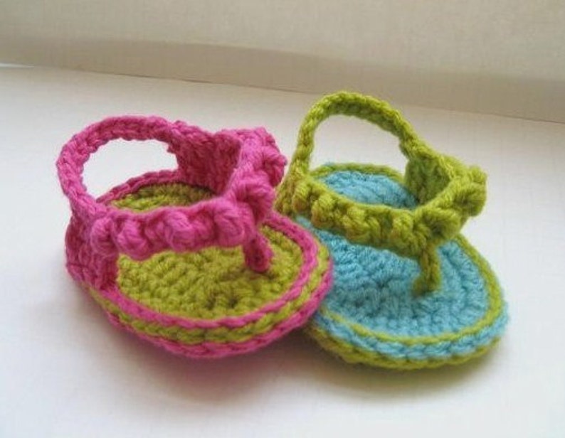 Crochet Pattern Booties , Baby Flip Flops or Thongs for Girls, Crochet Pattern in 4 sizes pdf pattern for sale image 2