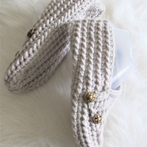 Crochet Slippers from a Rectangle, Crochet slipper pattern, in US sizes 5-10 image 3