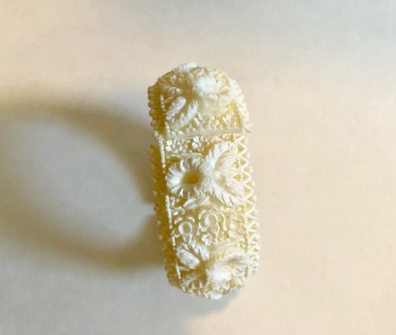 Small Creamy White Hinged Cuff Bracelet with Orchid Pattern Celluloid