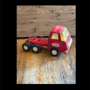 Vintage TONKA Dump Truck Cab Red Collectible Toy 55010 4.5&quot; Small Tonka