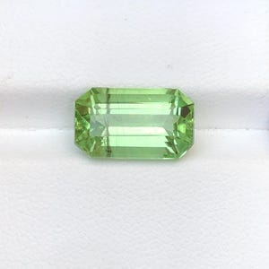 Ludwigite Peridot Gemstone: 5.05 ct Emerald Cut Green Crystal