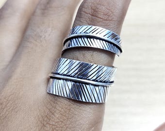 Anello in foglia d'argento sterling ossidato: anello con ciondolo regolabile