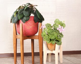 Handcrafted Alder Wood Plant Stand: Mid Century Modern Style