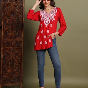 ChikanKari Rayon Baumwoll Kurzes Top | Bestickte Lucknowi Chikankari Short Kurti |  Viskose Chikankari Kurze Kurta