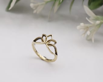 オープンフラワーリング、花柄ゴールドリング、上品なゴールドミニマ 