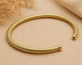 Gargantilla Hasli dorada, collar de serpiente, collar de torsión, gargantilla minimalista, collar llamativo, joyería india, regalo para ella.